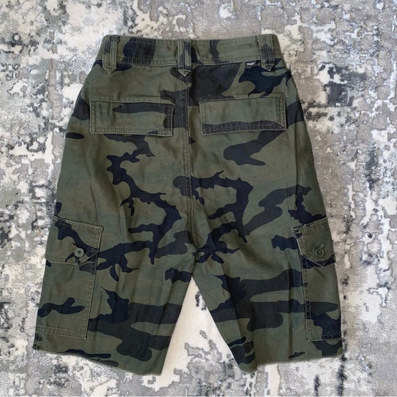 Aritiza TNA cargo shorts - Picture 2 of 4